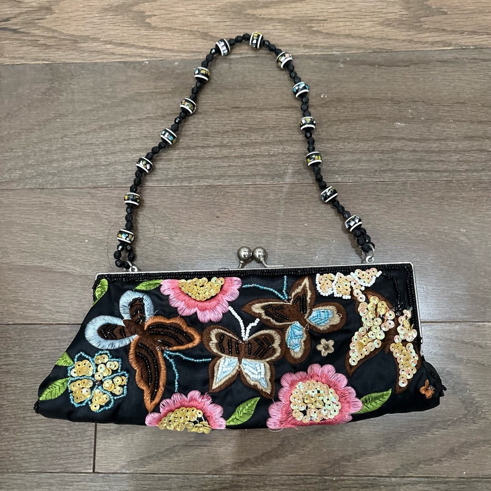 Vintage black butterfly beaded shoulder bag!